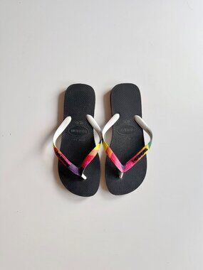 HAVAIANAS Pride Rainbow Strap Rubber Thong Flip Flop Sandals, Size 11/12